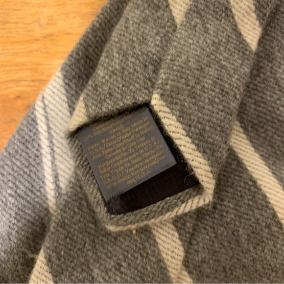Brooks Brothers Makers Cashmere/Silk Striped Tie - Picture 3 of 3